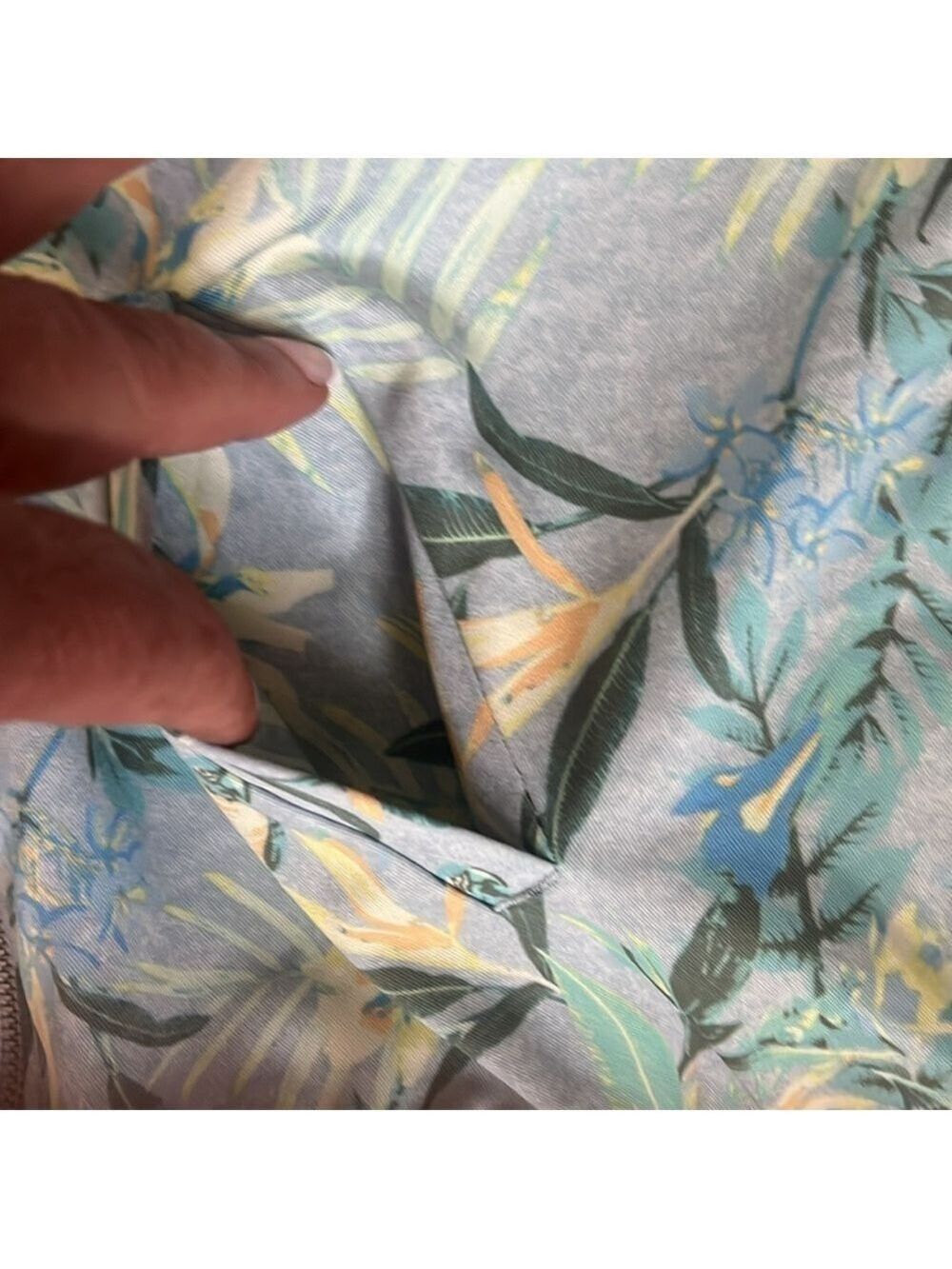 Old navy active jacket - Picture 7 of 7